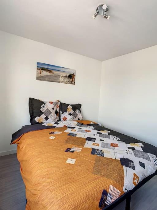 Cosy T2 Wifi Parking Proche Gare Centre Ville Saint-Quentin  Kültér fotó